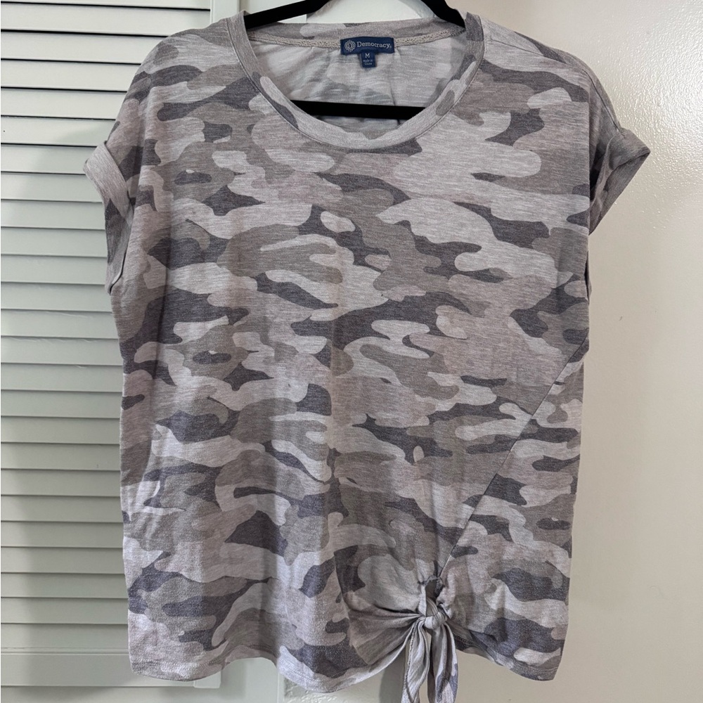 Democracy Gray Camo Tie-Front Short Sleeve Tee